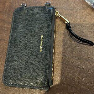 Bandolier MINIMAL POUCH
Classic Pebble Leather Zip Pouch in black